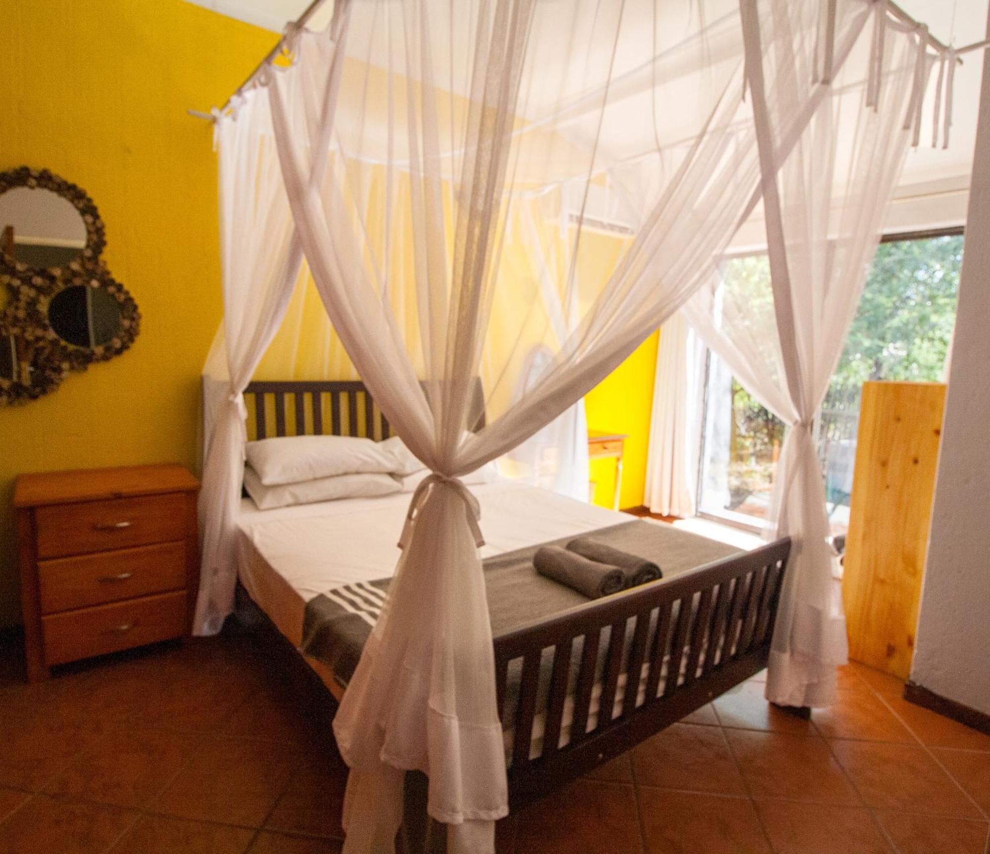Kruger Park Hostel 玛洛斯帕克 外观 照片